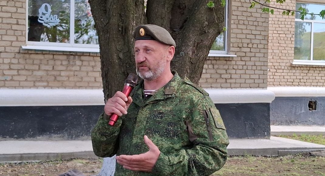 В школах оккупированного Антрацита "выпускные" пройдут с участием представителей силовых структур