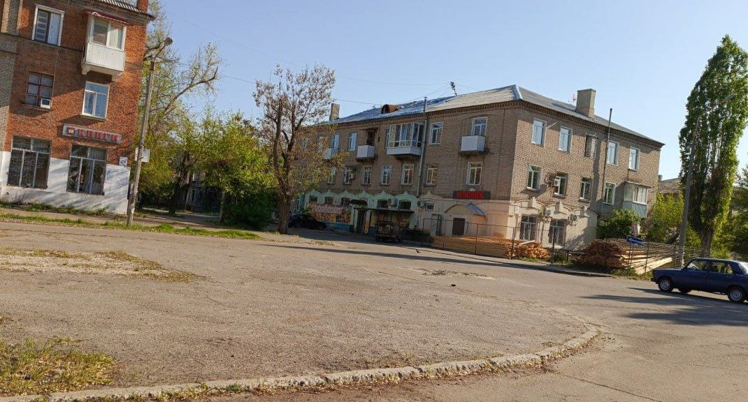 В оккупированном Северскодонецке семьи "восстановителей" из рф поселяются в "национализированных" квартирах эвакуированных горожан