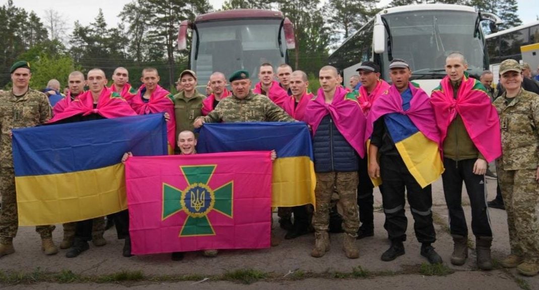 Сьогодні з російського полону повернулися 6 прикордонників із Донецького та Луганського загонів (фото)