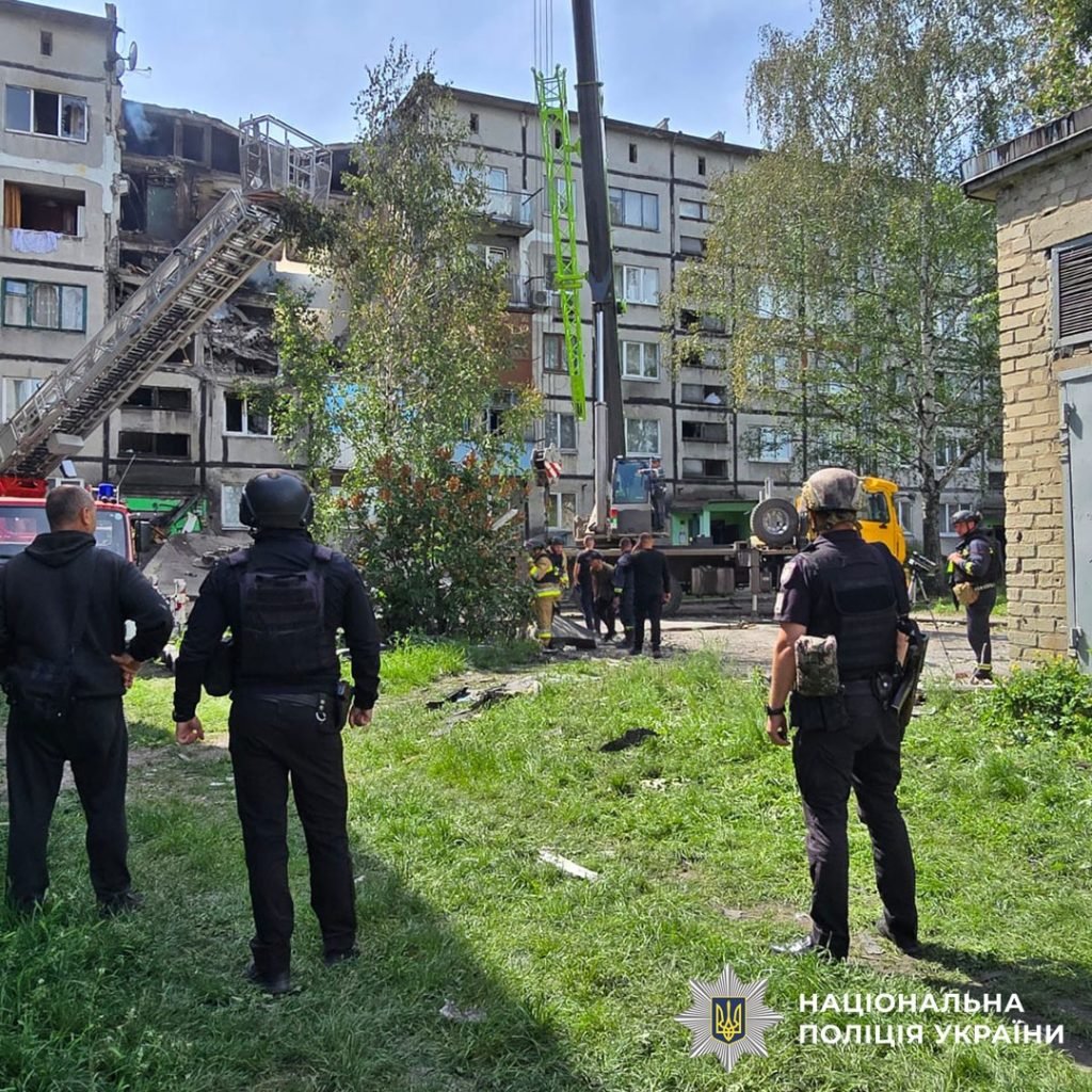 удар по Білозерському