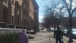 "Желтая Лента" показала весенние фотографии из оккупированного Луганска (фото)