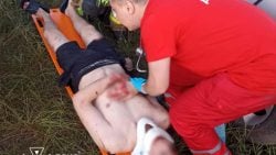 ДТП між Краматорськом і Дружківкою: рятувальники деблокували постраждалого та загиблого чоловіків (фото)