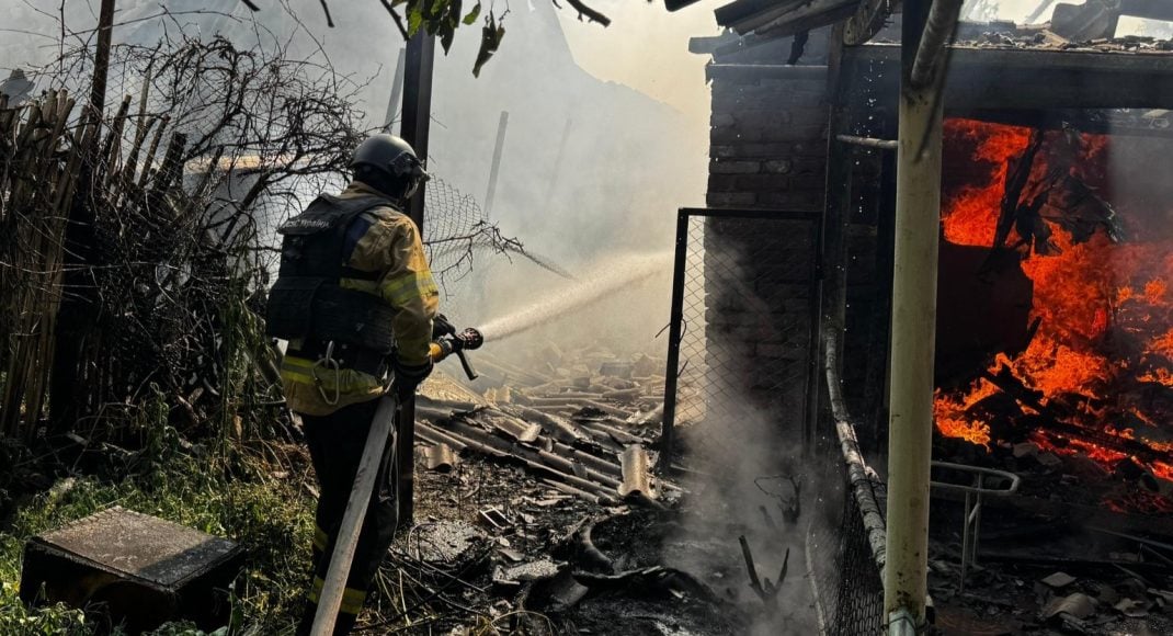 На Донеччині рятувальники ліквідували наслідки чергових ударів російської окупаційної армії (фото)