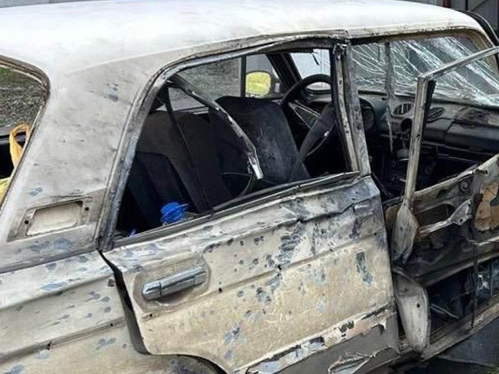 Наслідки влучання ворожого FPV в автівку