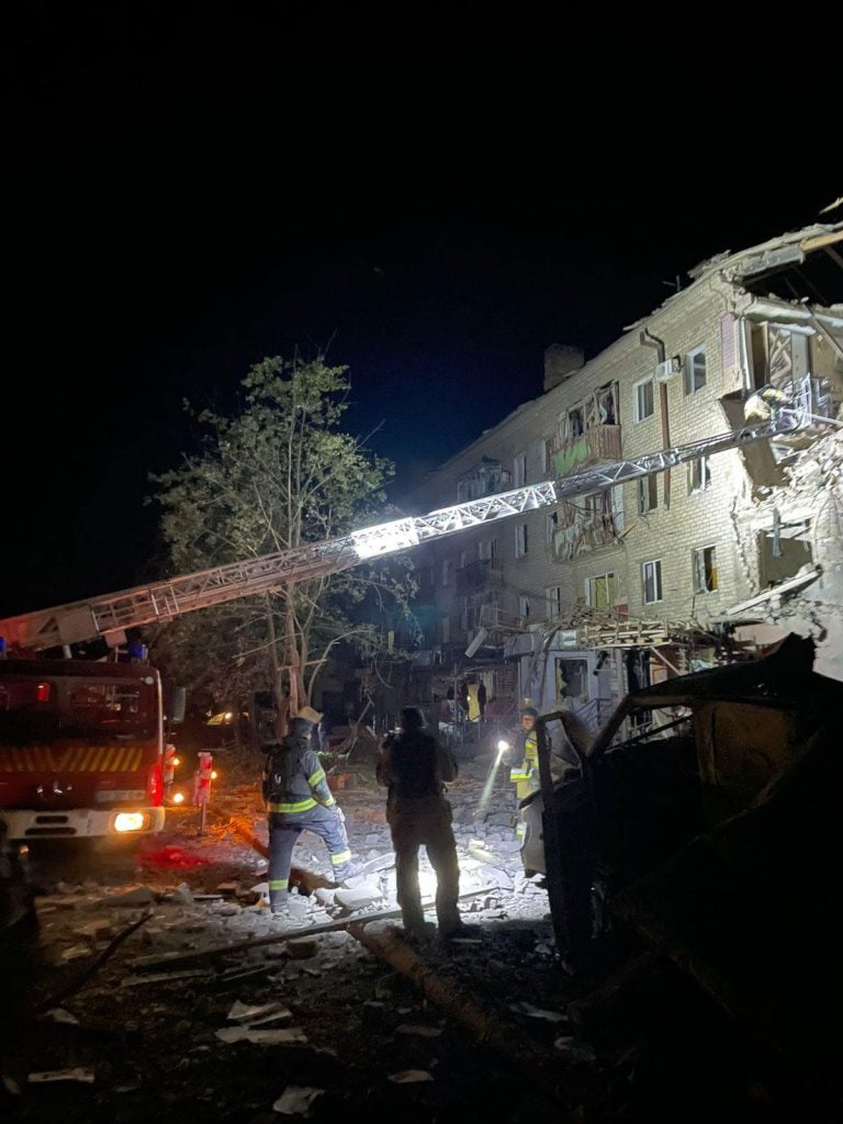 Обстріл Краматорська і Словʼянська: були повторні вибухи, під завалами можуть перебувати люди