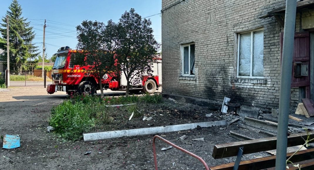 Окупанти вдруге за тиждень атакували пожежно-рятувальну частину в Родинському (фото)