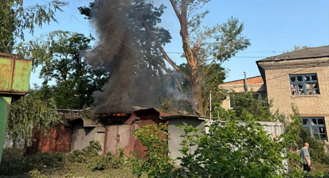 Росіяни обстріляли Словʼянськ, пошкоджено дитячий садок і будинки