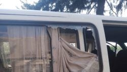 Росіяни вдарили зі ствольної артилерії по Костянтинівці: пошкодили комунальний автомобіль (фото)