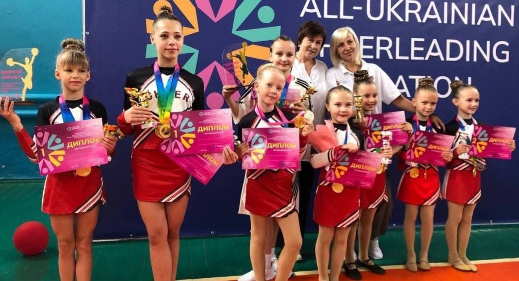 Спортсмени Покровської громади здобули перемоги на змаганнях з чирлідингу (фото)