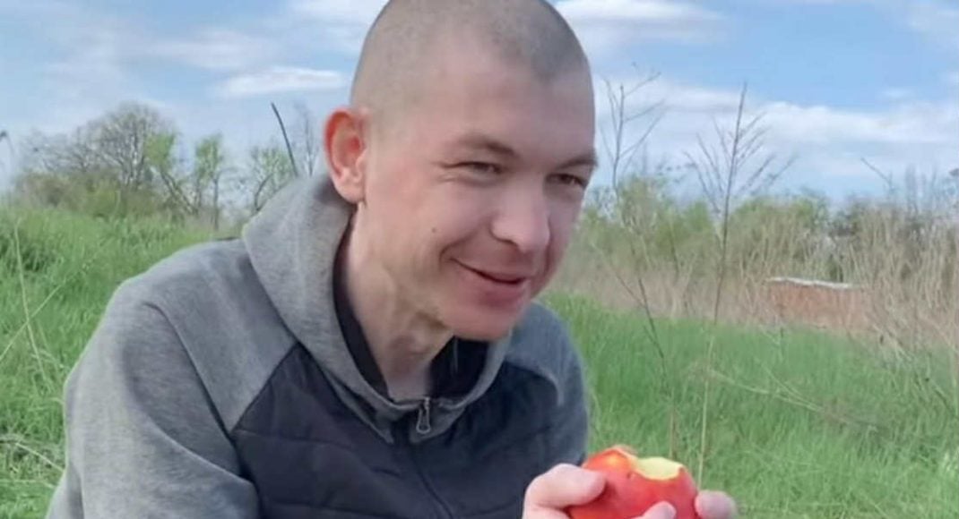 Той, що мріяв в російському полоні про яблуко: на Вінниччині поховали Дмитра Шаповалова
