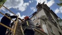 В Краматорске одолевают очередные последствия российских обстрелов на газовых сетях (фото)