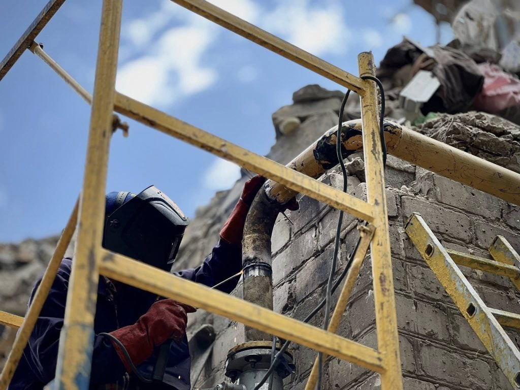 У Краматорську долають чергові наслідки російських обстрілів на газових мережах