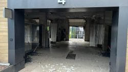 В Краматорске вражеский беспилотник повредил отделение почты и автомойку (фото)