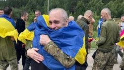 Состоялся четвертый за неделю обмен пленными, в том числе офицерами и младше 25 лет (фото)