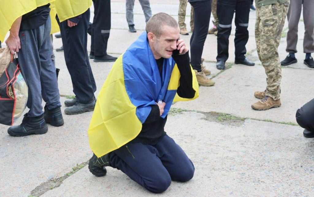 З російської неволі повернули групу важкопоранених і тяжкохворих захисників України