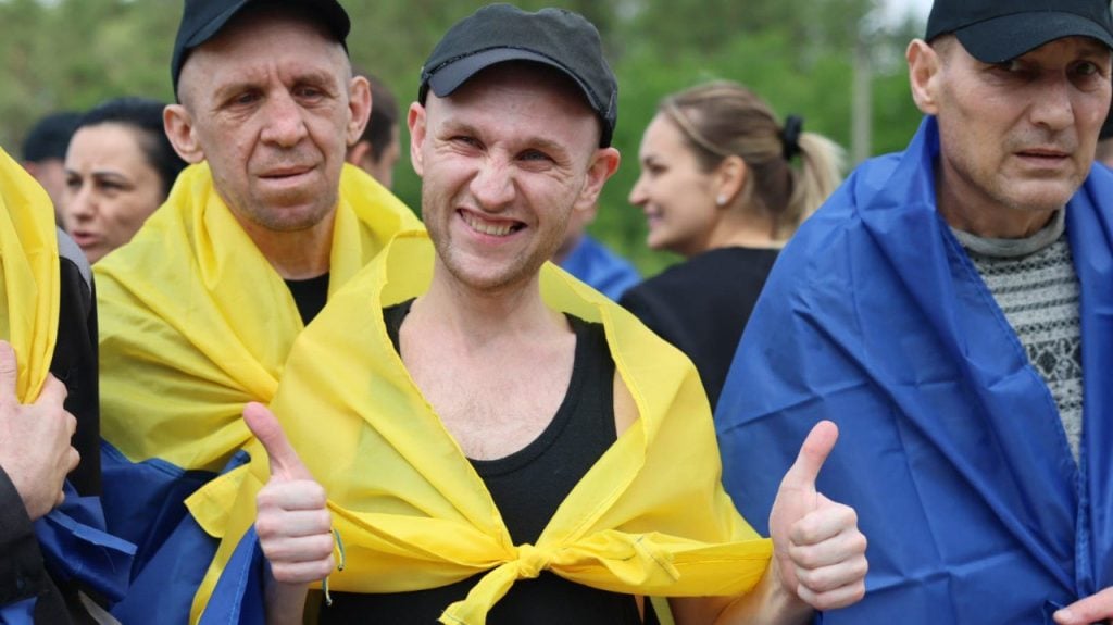 З російської неволі повернули групу важкопоранених і тяжкохворих захисників України