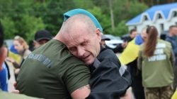 Більшість українських захисників, які повертаються сьогодні з російського полону, перебувала там понад 2 роки (фото)